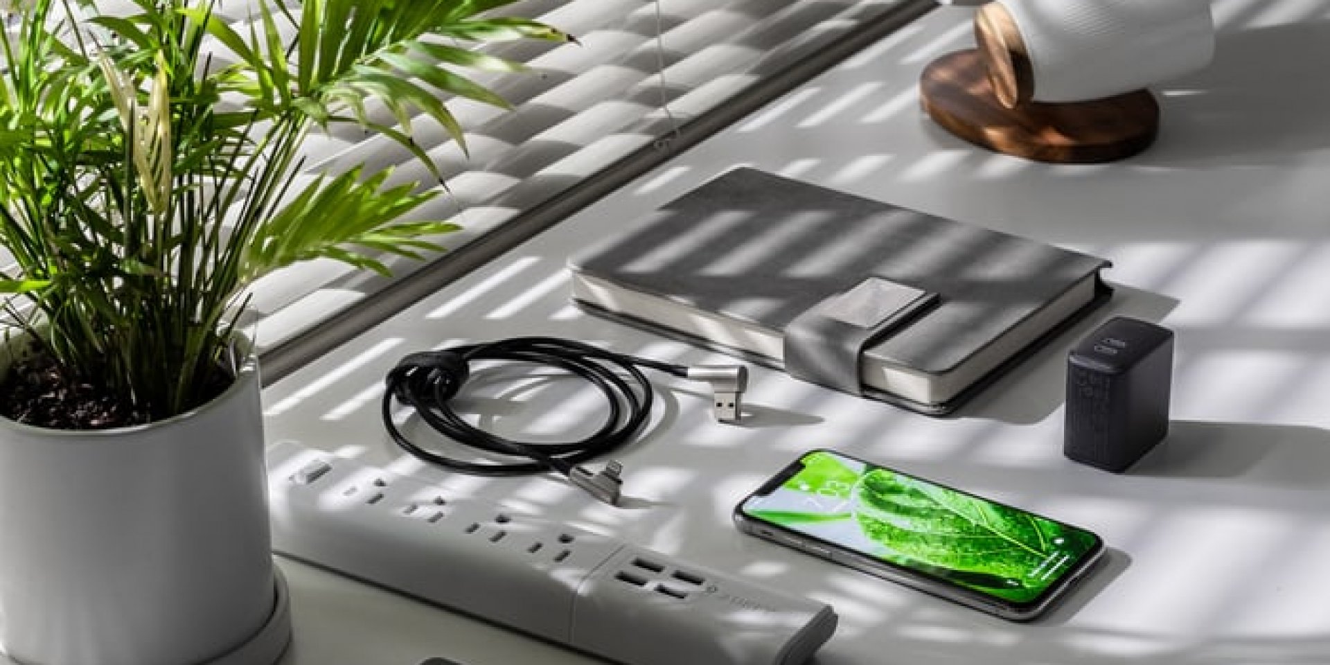 photo-1594731804139-d70328c07f4a